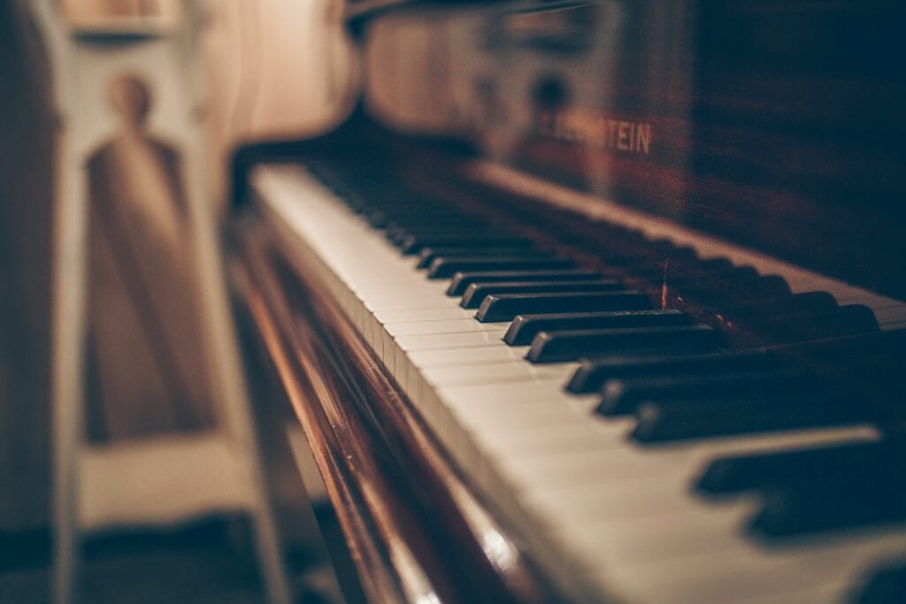 piano moving