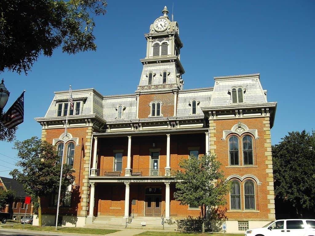 medina courthouse square things to do